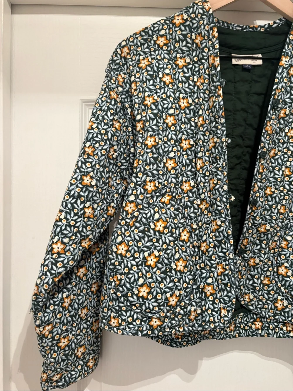 Women’s Universal Thread quilted floral jacket size M
